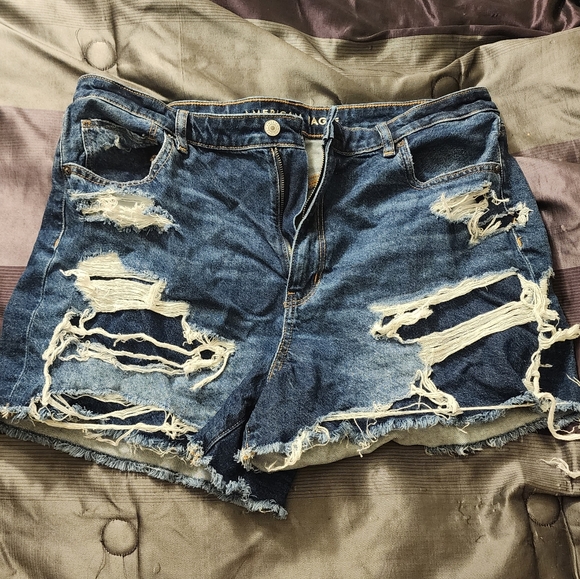 AE Mom Shorts - Picture 5 of 9